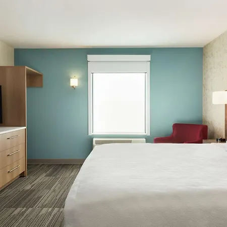 Home2 Suites By Hilton Portland Airport-3